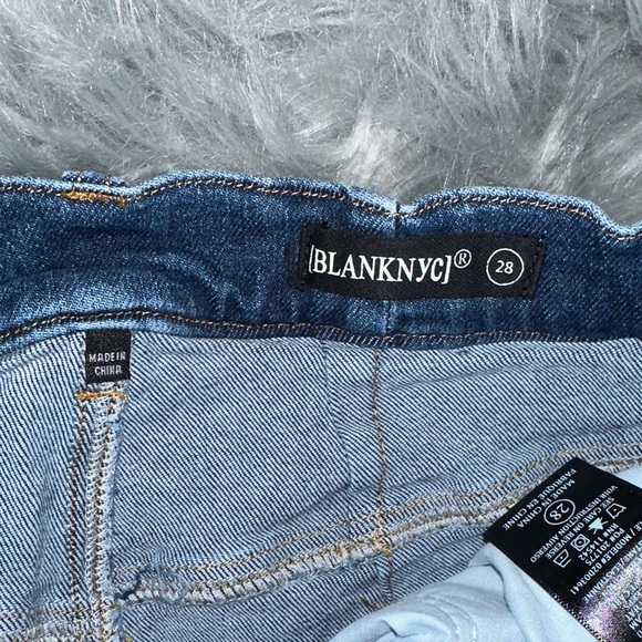 Blank NYC Blue Heart Patterned Boyfriend Jeans - Picture 3 of 4